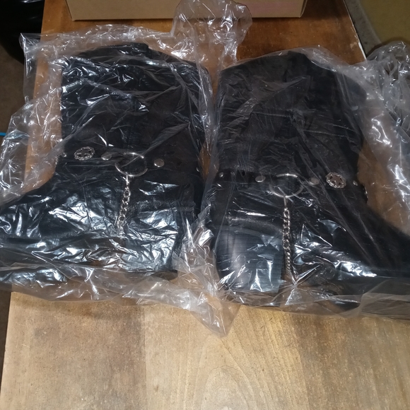 dingo Shoes - Women's Black Heeled Boots